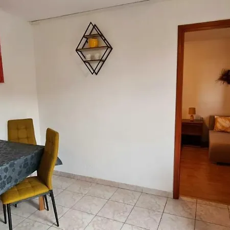 With Parking Space - 7983 * Cres