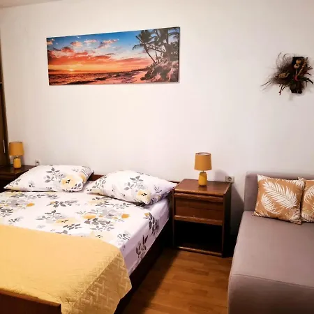 Apartmán With A Parking Space - 7983 Cres