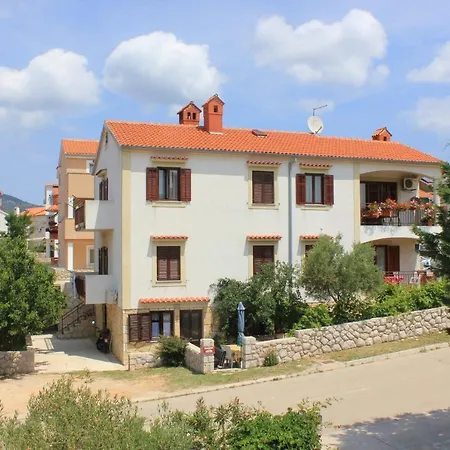 With Parking Space - 7983 Appartamento